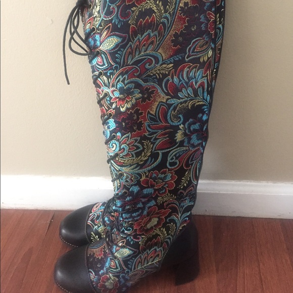 Spring Step Shoes - Stylish boots